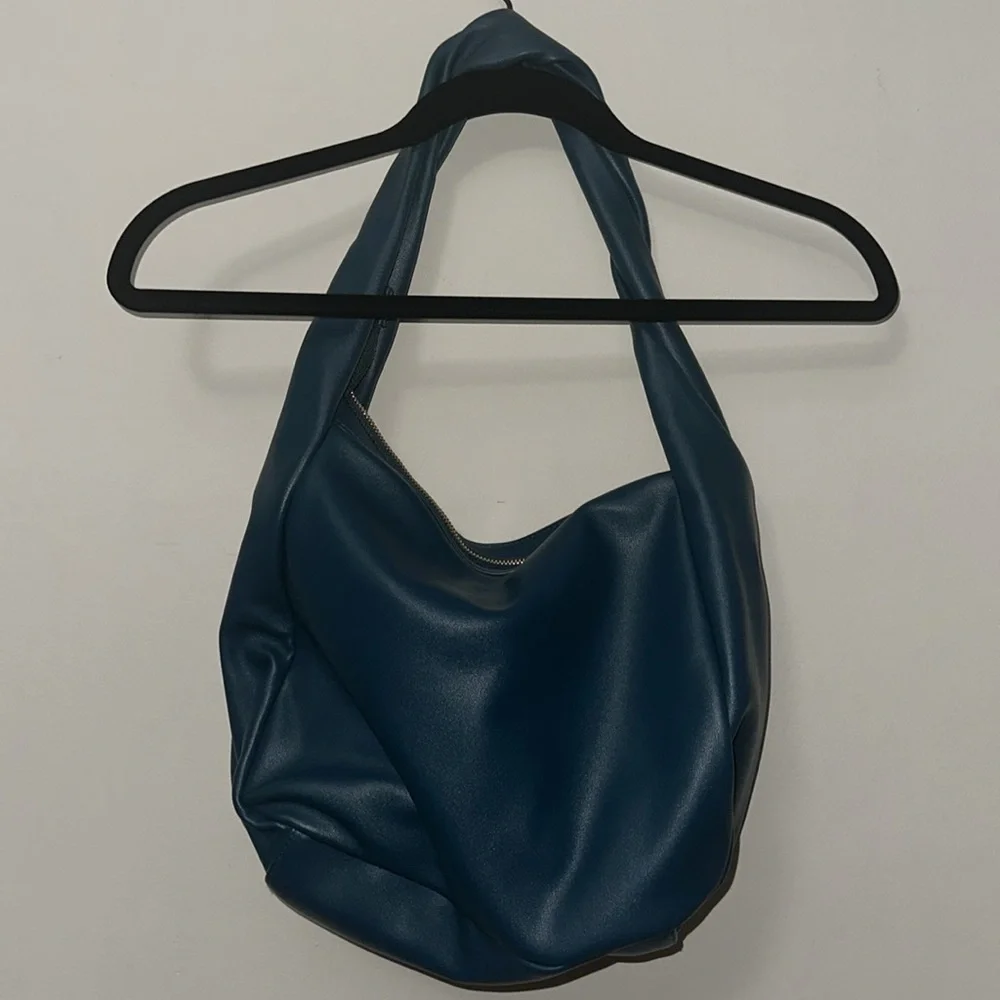 Stylish Blue/Teal Shoulder Bag - Picture 3 of 5